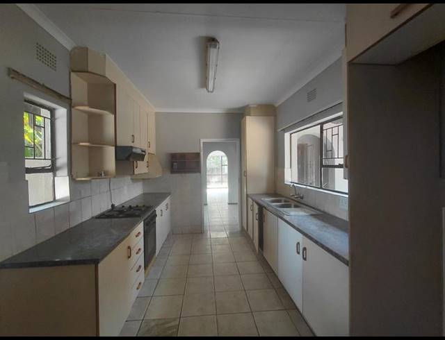 4 BEDROOM PROPERTY TO RENT IN BIRCH ACRES